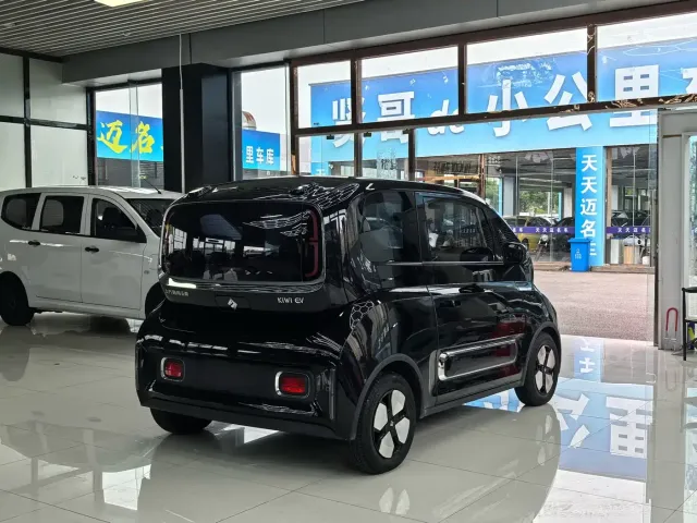 Baojun Baojun KiWi EV 2023 Smart Luxury Edition LFP — Фото автомобиля 7