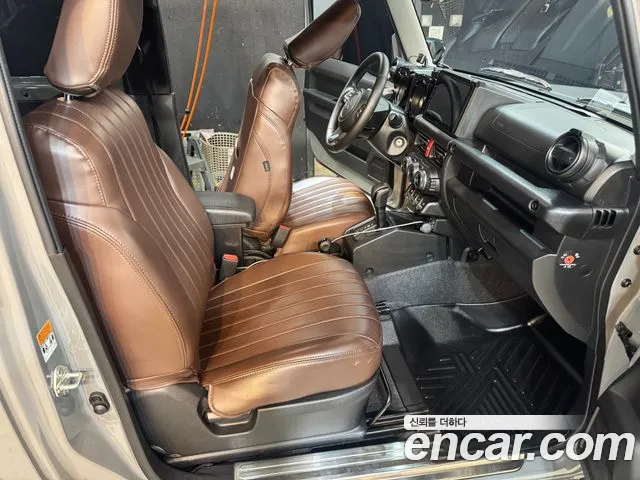 Suzuki Jimny — Фото автомобиля 14