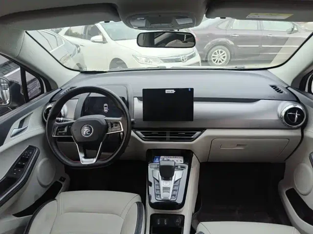 BYD Yuan Pro — Фото автомобиля 12