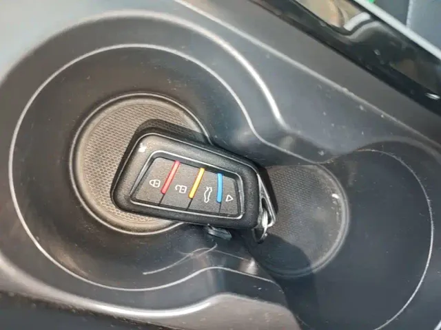 Roewe i6 MAX EV — Фото автомобиля 16