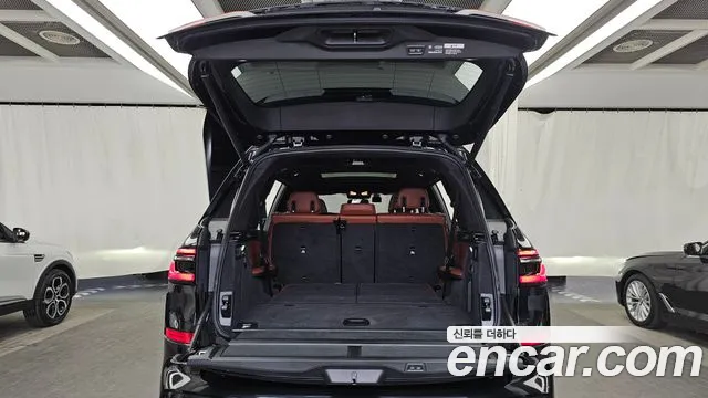 BMW X7 xDrive 40d M Sport 7 мест — Фото автомобиля 17