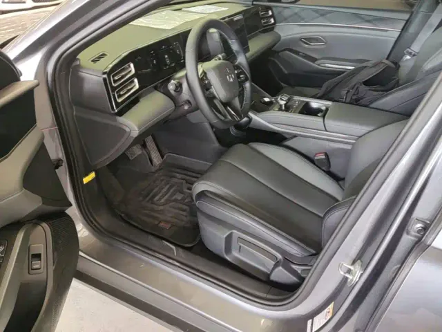 BYD Qin L — Фото автомобиля 15