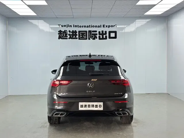 Volkswagen Golf — Фото автомобиля 9
