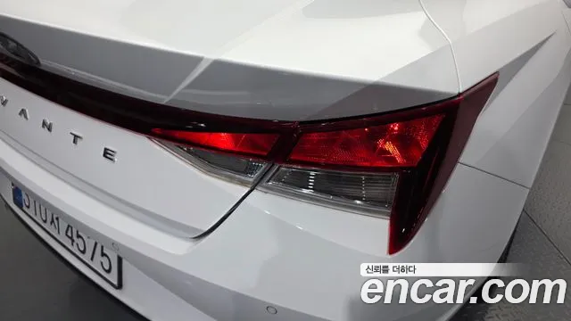 Hyundai Avante CN7 — Фото автомобиля 8