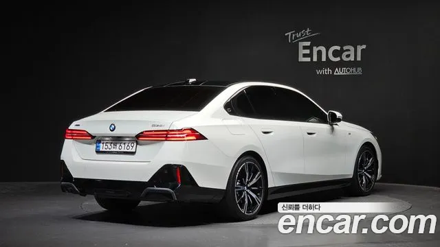 BMW 5-Series 5 серия (G60) 530i xDrive M Sport — Фото автомобиля 2
