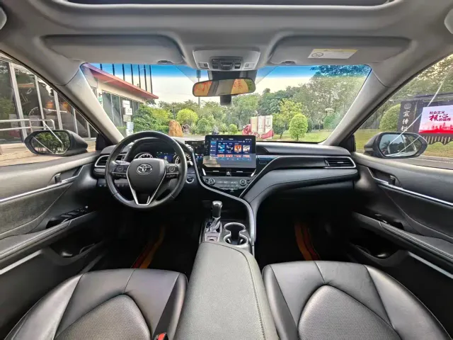 Toyota Camry — Фото автомобиля 11