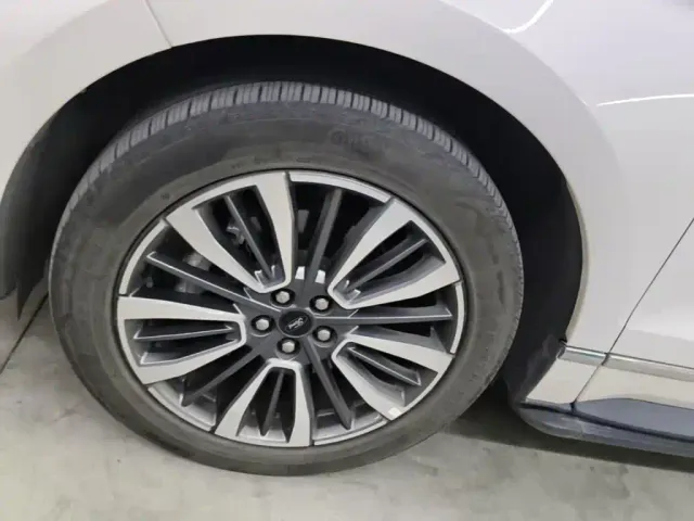 Ford Edge — Фото автомобиля 22