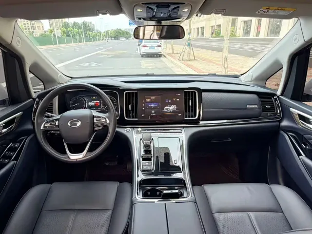 GAC Trumpchi M8 — Фото автомобиля 7