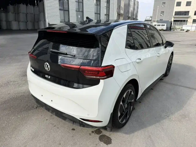 Volkswagen ID.3 — Фото автомобиля 13