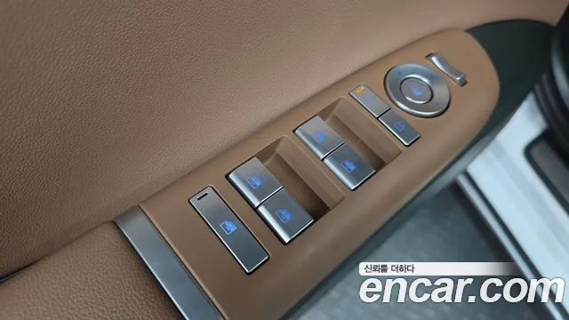 Hyundai Grandeur GN7 — Фото автомобиля 27