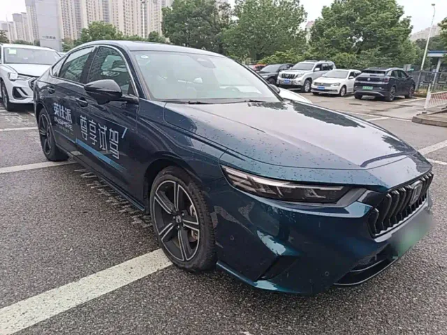 Honda Inspire Hybrid — Фото автомобиля 3