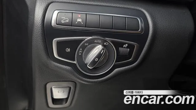 Mercedes-Benz V-Class — Фото автомобиля 13