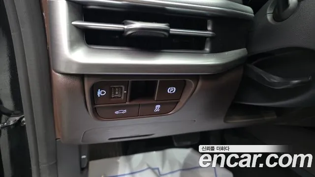 Hyundai Grandeur Grandeur (GN7) 2.5 Бензин 2WD — Фото автомобиля 14