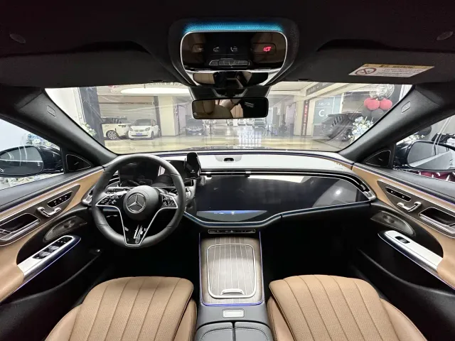 Mercedes-Benz E-Class — Фото автомобиля 9