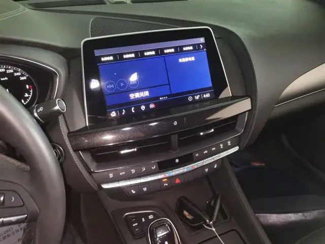 Cadillac CT5 — Фото автомобиля 8