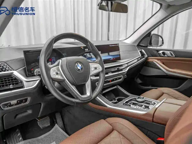 BMW X7 — Фото автомобиля 12