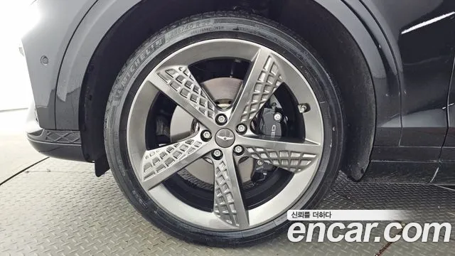 Genesis GV70 2.5T Бензин 2WD — Фото автомобиля 5