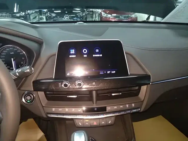 Cadillac CT4 — Фото автомобиля 12