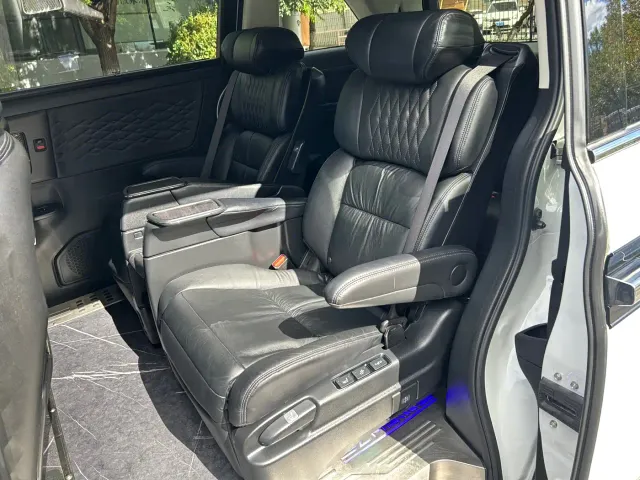 Honda Elysion — Фото автомобиля 13