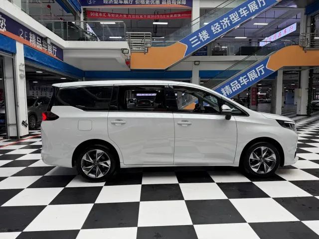 GAC Trumpchi M6 — Фото автомобиля 4