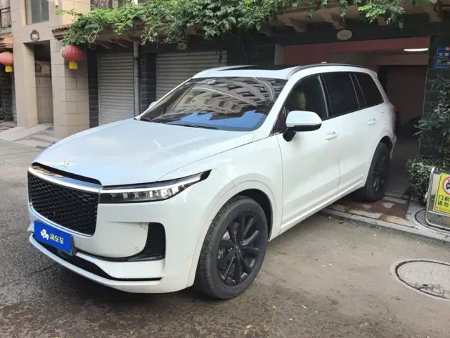 Фотография автомобиля — Li Auto ONE