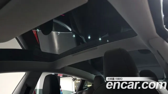 Tesla Model 3 — Фото автомобиля 25