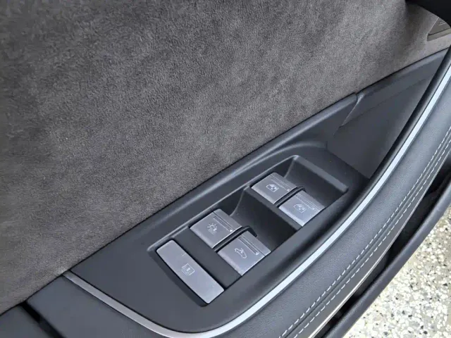 Audi A8 — Фото автомобиля 28