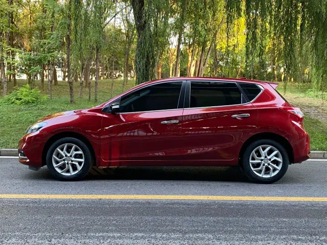Nissan Tiida — Фото автомобиля 14