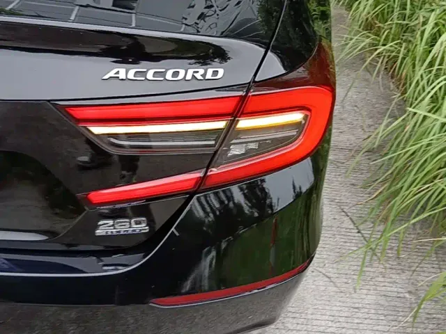 Honda Accord — Фото автомобиля 7