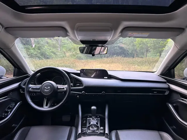 Mazda Axela — Фото автомобиля 5
