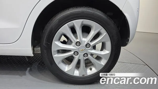 Chevrolet Spark — Фото автомобиля 6