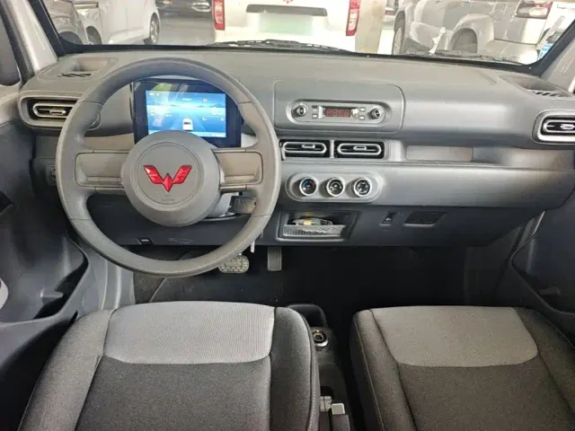 Wuling Zhiguang NEV — Фото автомобиля 9
