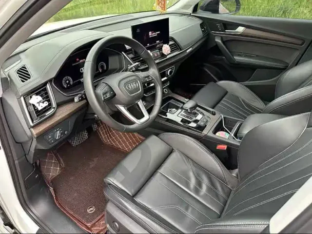 Audi Q5L — Фото автомобиля 2