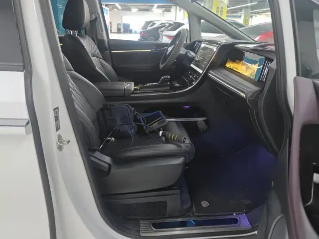 GAC Trumpchi M8 — Фото автомобиля 8