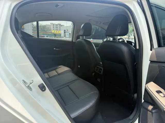 Nissan Sylphy — Фото автомобиля 9