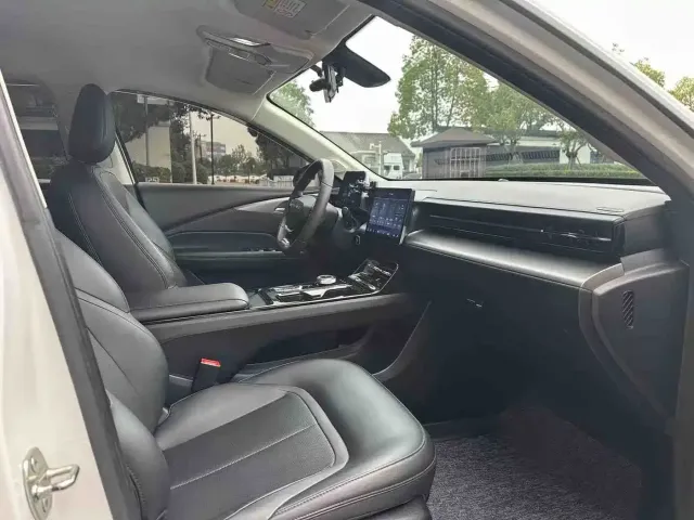 Wuling Starlight — Фото автомобиля 4