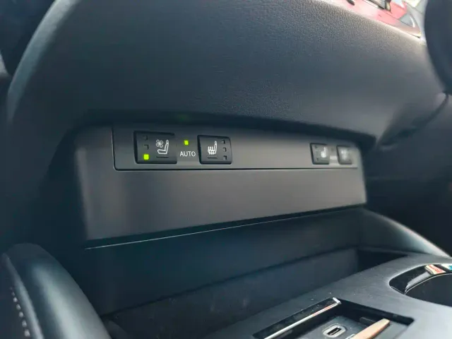 Lexus ES — Фото автомобиля 18
