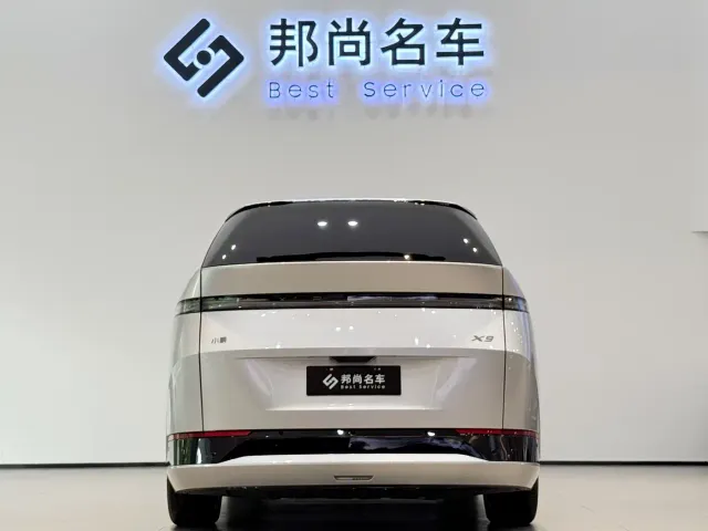 Xpeng X9 — Фото автомобиля 27