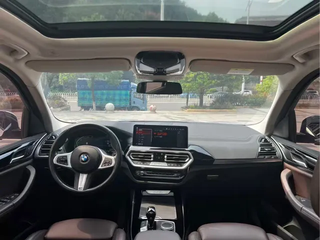 BMW X3 — Фото автомобиля 10