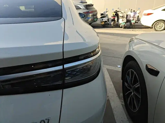 BYD Seal 07 DM-i — Фото автомобиля 7