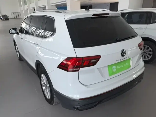 Volkswagen Tiguan L — Фото автомобиля 22