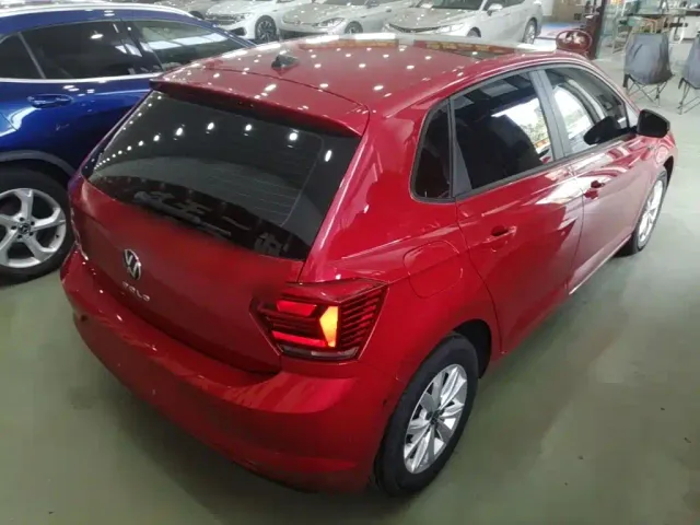 Volkswagen Polo — Фото автомобиля 6