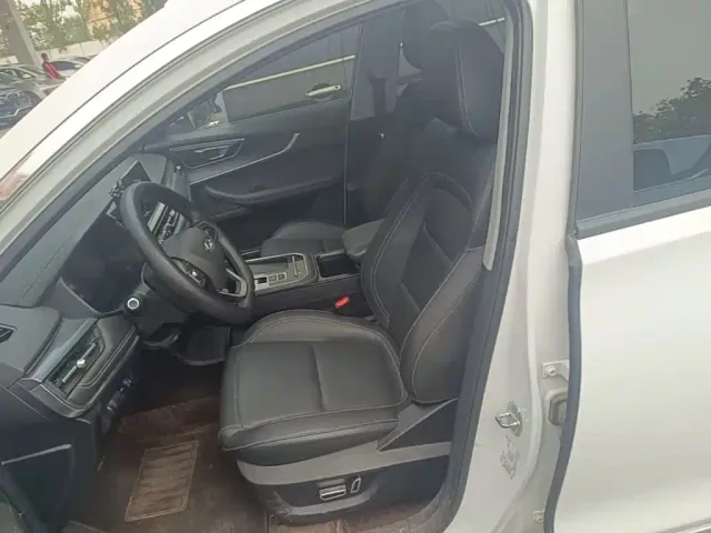 Chery Tiggo 8 — Фото автомобиля 14