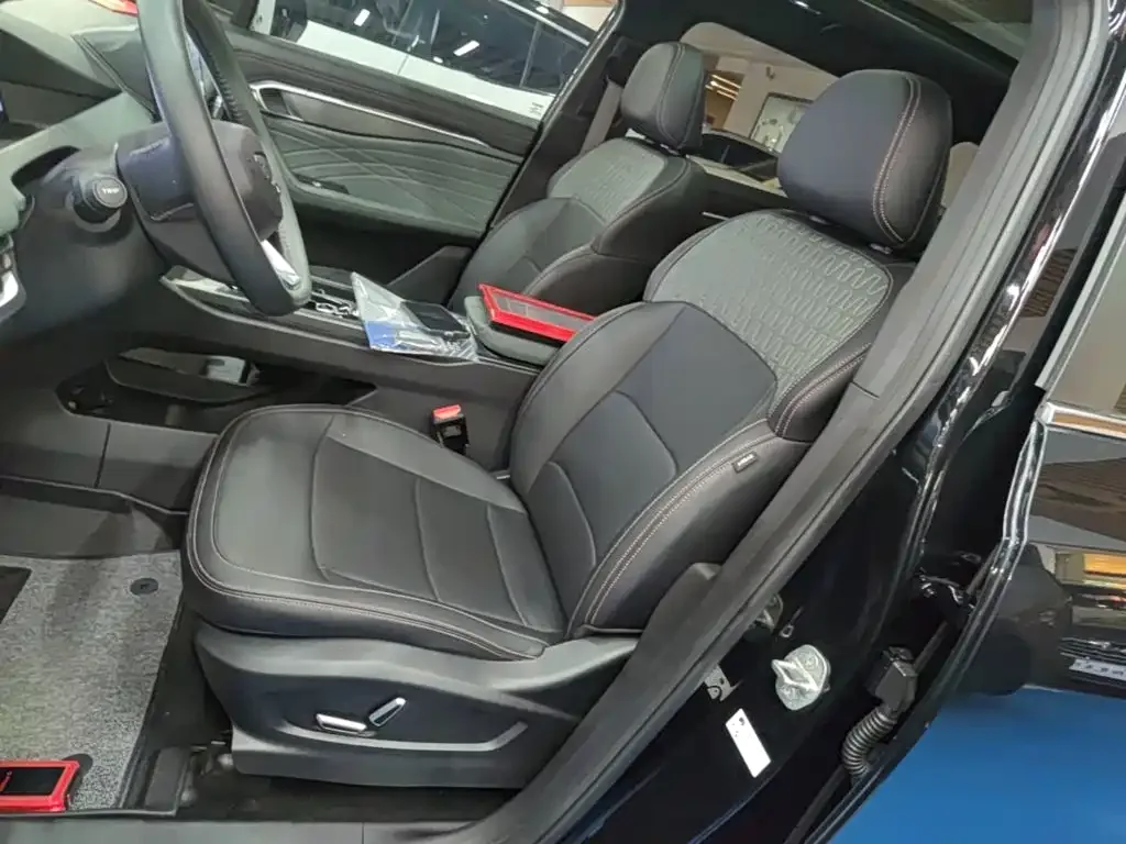 Geely Haoyue L 2024 Model 2.0T DCT Premium — Фото автомобиля 14