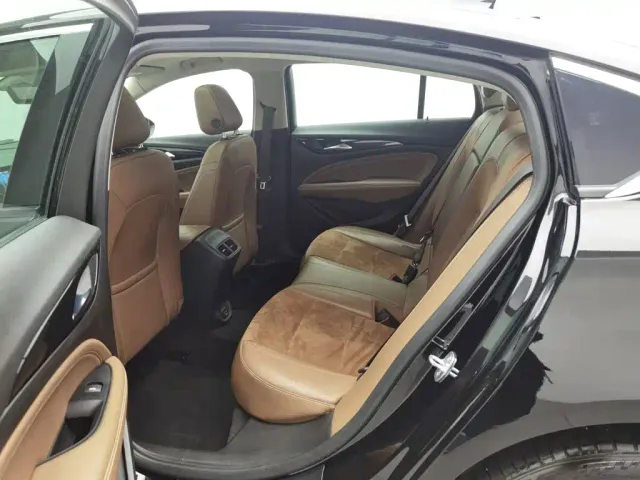 Buick Regal — Фото автомобиля 15