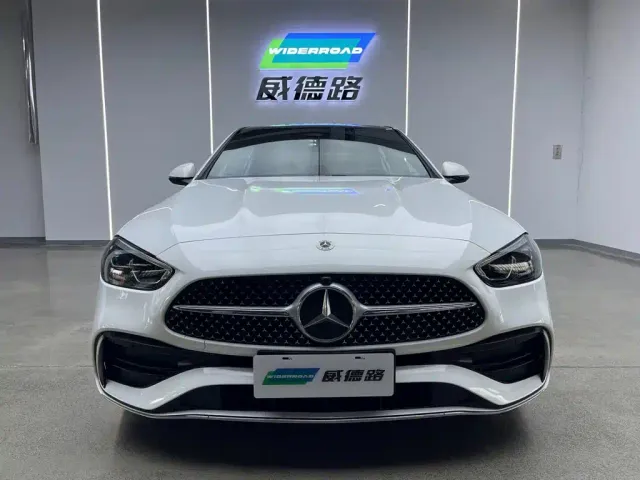 Mercedes-Benz C-Class — Фото автомобиля 2