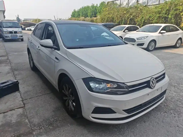 Volkswagen Polo — Фото автомобиля 3
