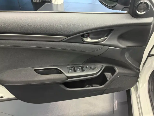 Honda Civic — Фото автомобиля 7