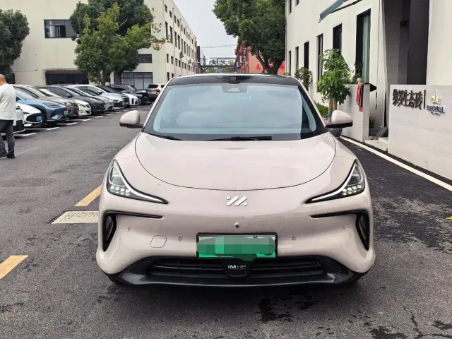 IM Motors LS6 — Фото автомобиля 2