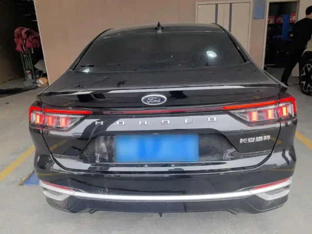 Ford Mondeo — Фото автомобиля 5